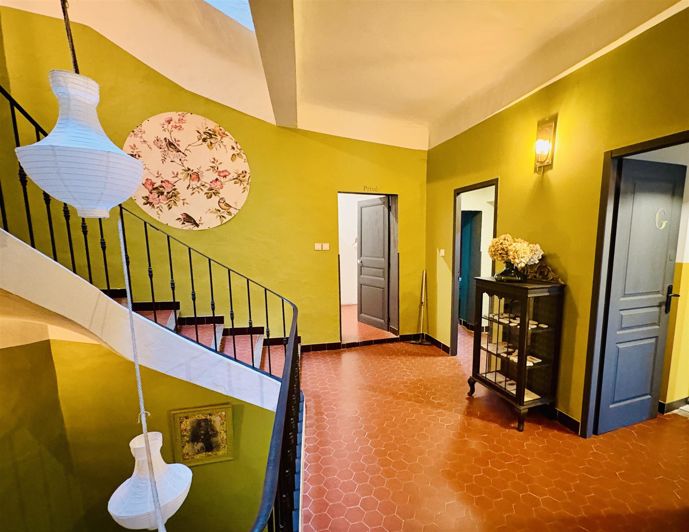 Image No.11-9 Bed House for sale