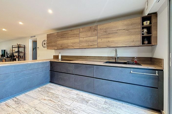 Image No.11-3 Bed Apartment for sale