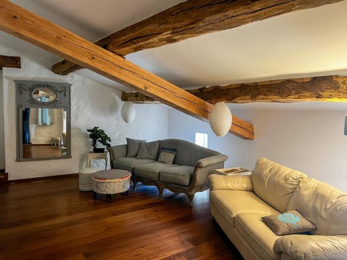 Image No.17-7 Bed House for sale