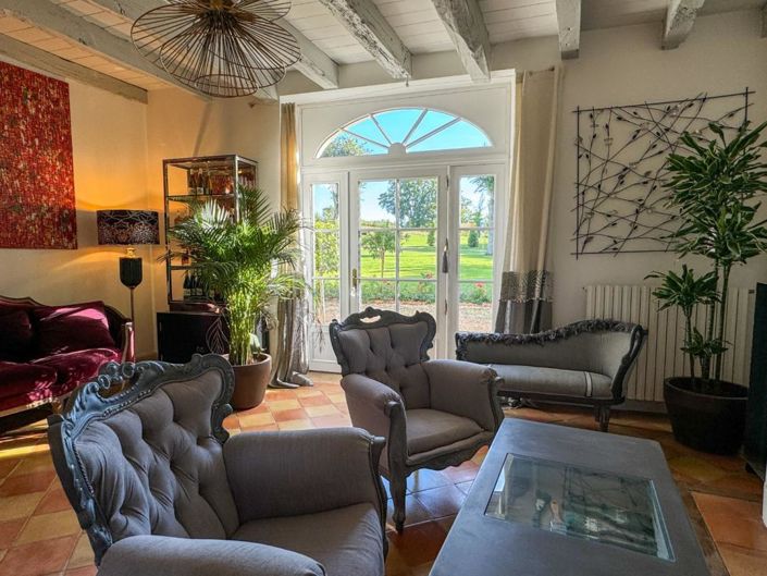 Image No.9-7 Bed House for sale