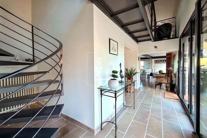 Image No.5-Propriété de 6 chambres à vendre à Puygaillard-de-Quercy