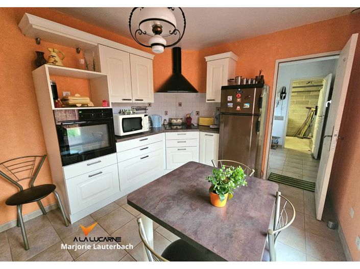 Image No.10-3 Bed House for sale