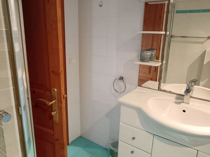 Image No.15-3 Bed House for sale