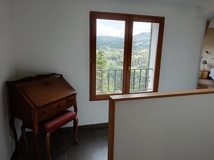 Image No.20-3 Bed House for sale