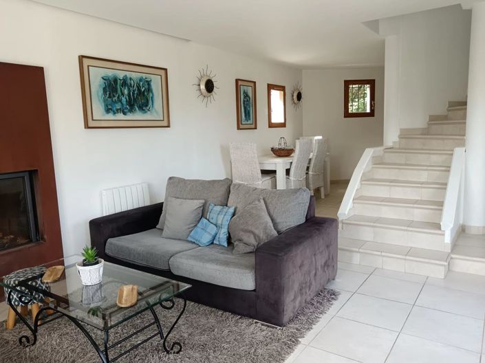 Image No.7-3 Bed House for sale