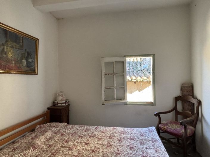 Image No.8-3 Bed House for sale