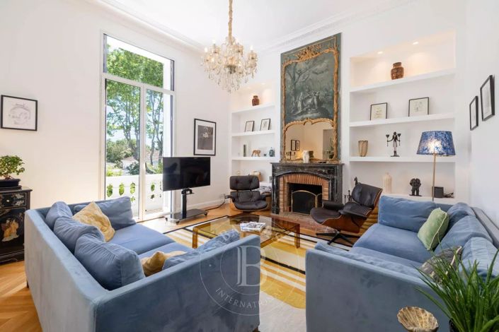 Image No.2-5 Bed House for sale