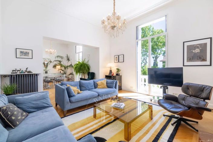 Image No.5-5 Bed House for sale