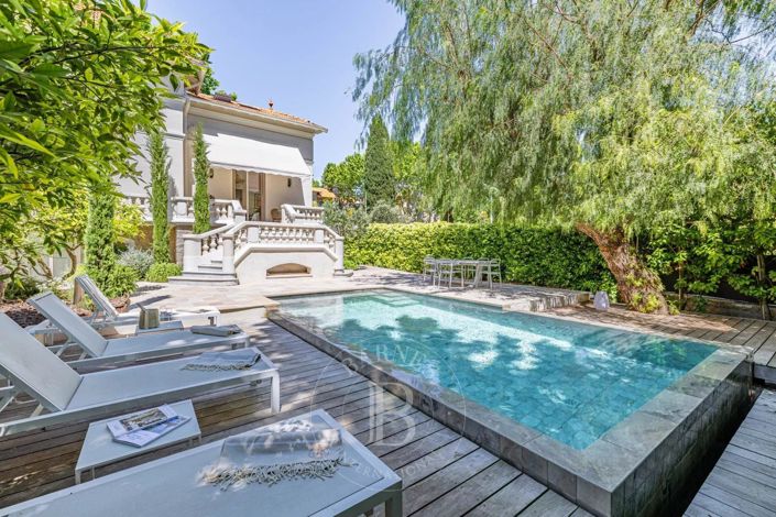 Image No.6-5 Bed House for sale