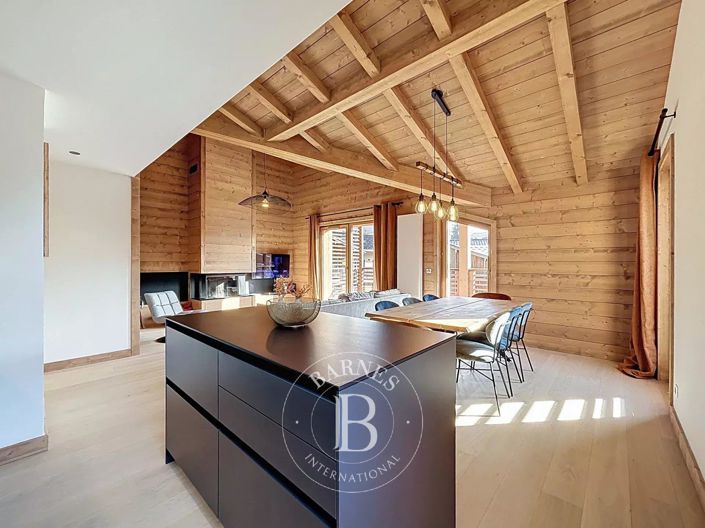 Image No.18-3 Bed Apartment for sale