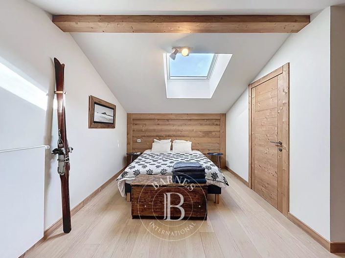 Image No.20-3 Bed Apartment for sale