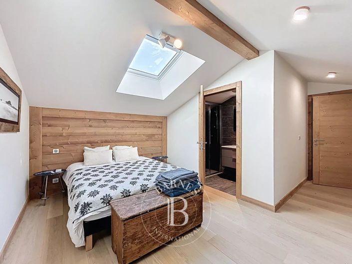 Image No.21-3 Bed Apartment for sale