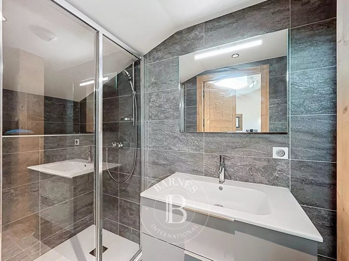 Image No.24-3 Bed Apartment for sale