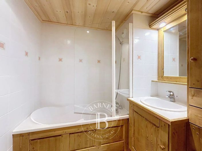 Image No.17-5 Bed Apartment for sale