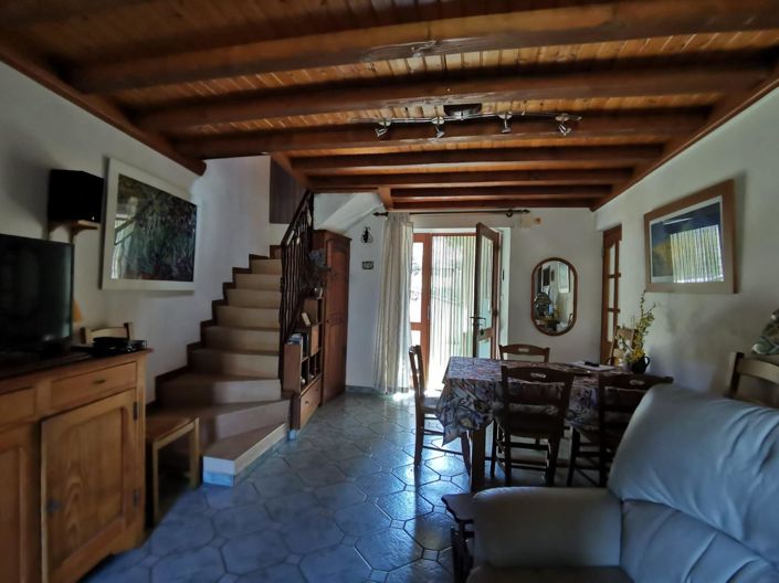 Image No.6-4 Bed House for sale