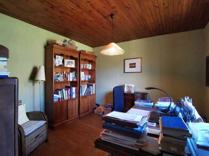 Image No.9-4 Bed House for sale