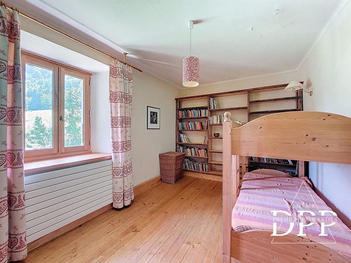 Image No.11-7 Bed House for sale