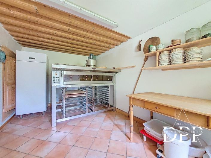 Image No.16-7 Bed House for sale