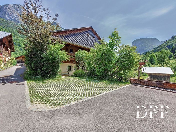 Image No.18-7 Bed House for sale