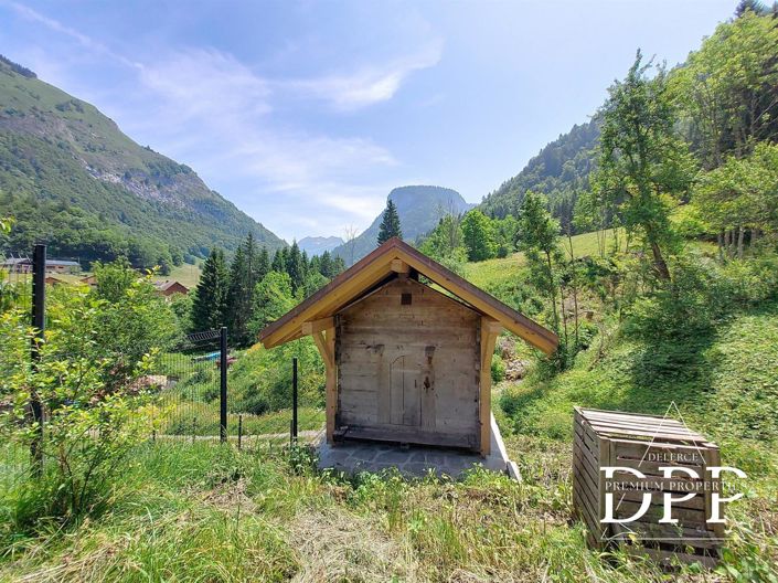 Image No.24-7 Bed House for sale