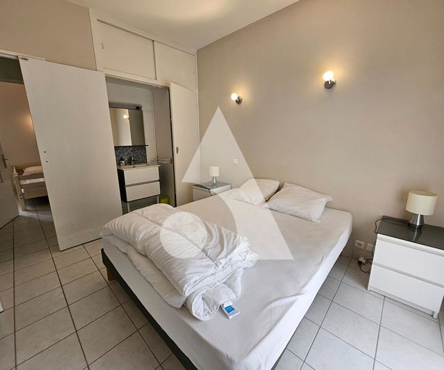 Image No.12-4 Bed House for sale