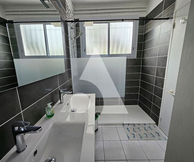 Image No.9-4 Bed House for sale