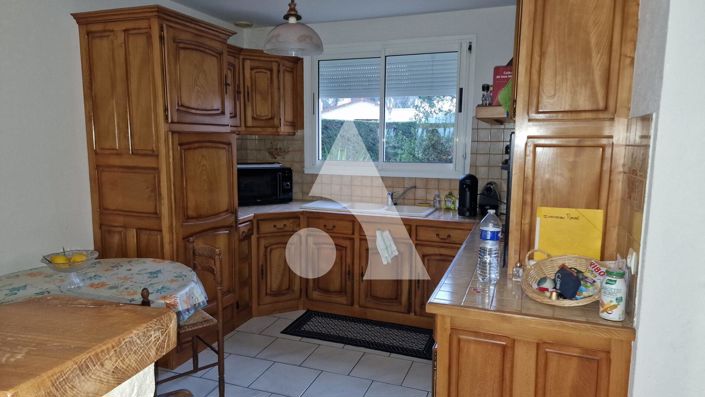 Image No.10-4 Bed House for sale