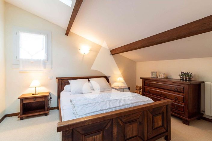 Image No.9-4 Bed House for sale