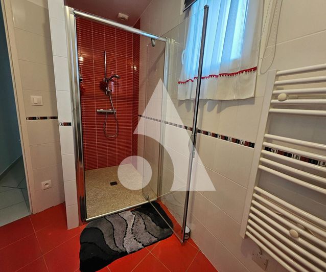 Image No.12-3 Bed House for sale