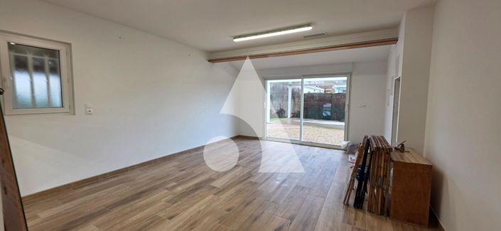 Image No.2-4 Bed House for sale