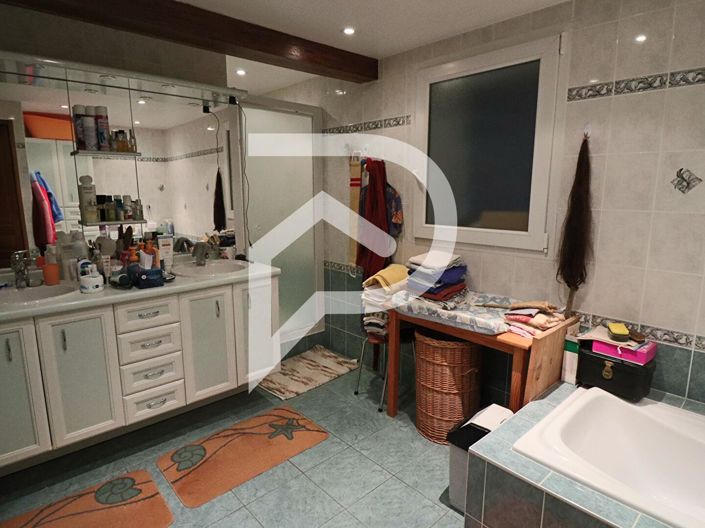 Image No.13-4 Bed House for sale