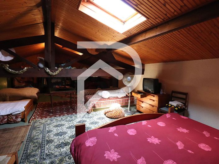 Image No.15-4 Bed House for sale