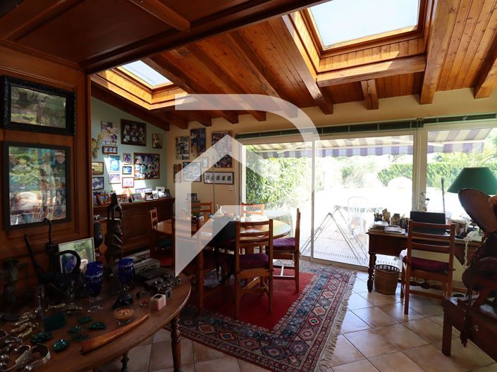 Image No.5-4 Bed House for sale