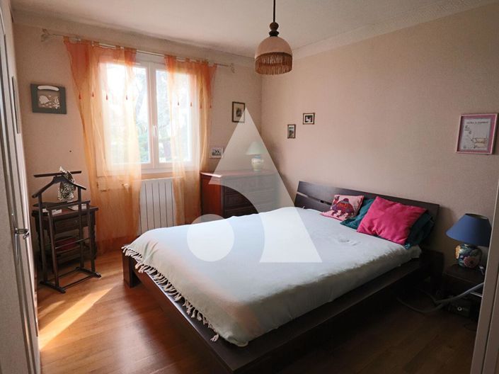 Image No.13-3 Bed House for sale