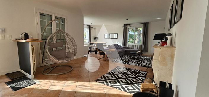 Image No.2-5 Bed House for sale