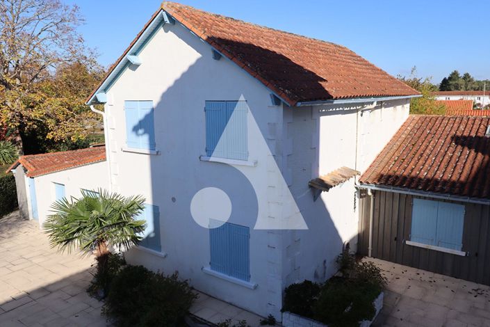 Image No.5-16 Bed Property for sale