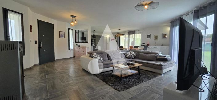 Image No.3-3 Bed House for sale