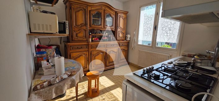 Image No.8-3 Bed House for sale