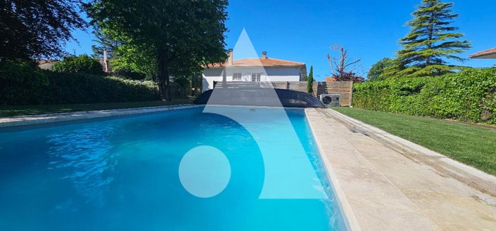 Image No.5-5 Bed House for sale