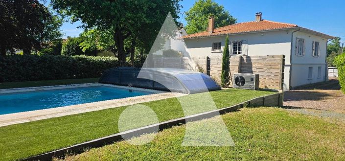 Image No.6-5 Bed House for sale