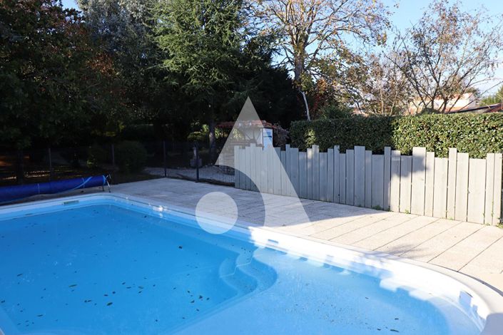 Image No.2-16 Bed Property for sale