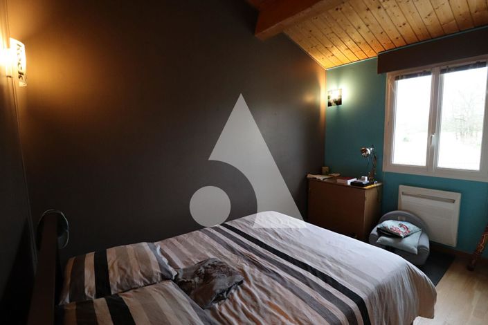 Image No.13-5 Bed House for sale