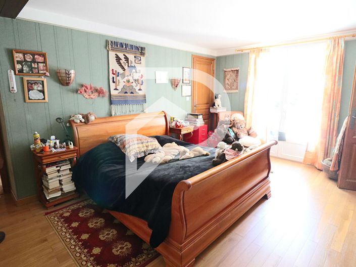 Image No.12-4 Bed House for sale