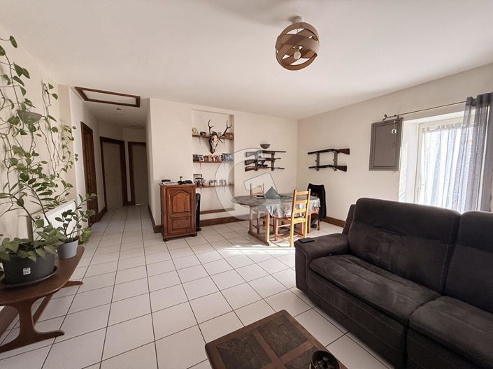 Image No.2-3 Bed House for sale