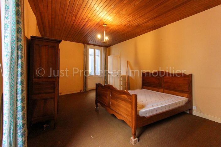 Image No.8-3 Bed House for sale