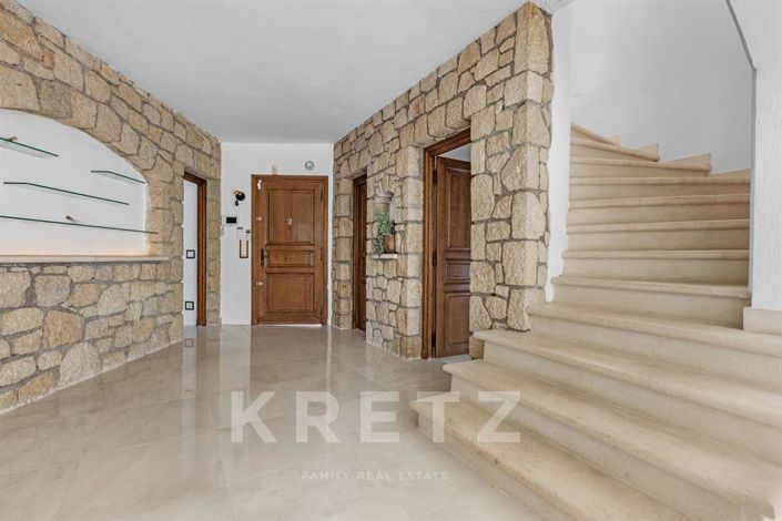 Image No.19-4 Bed Property for sale