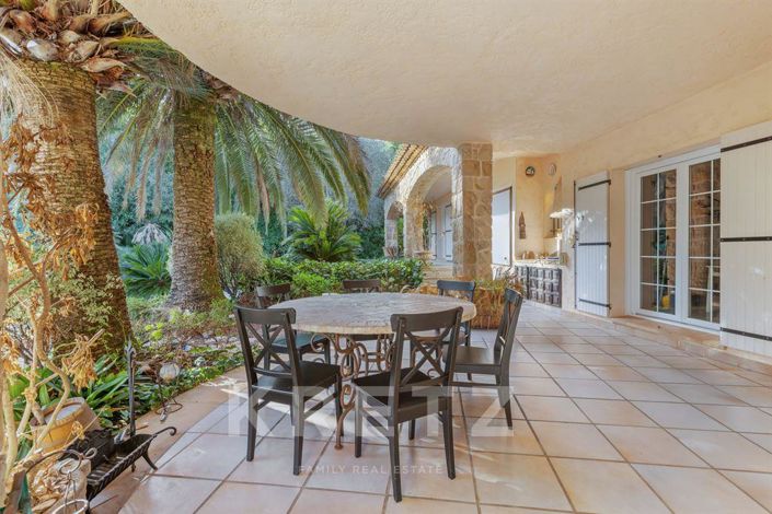 Image No.8-Propriété de 4 chambres à vendre à Mougins