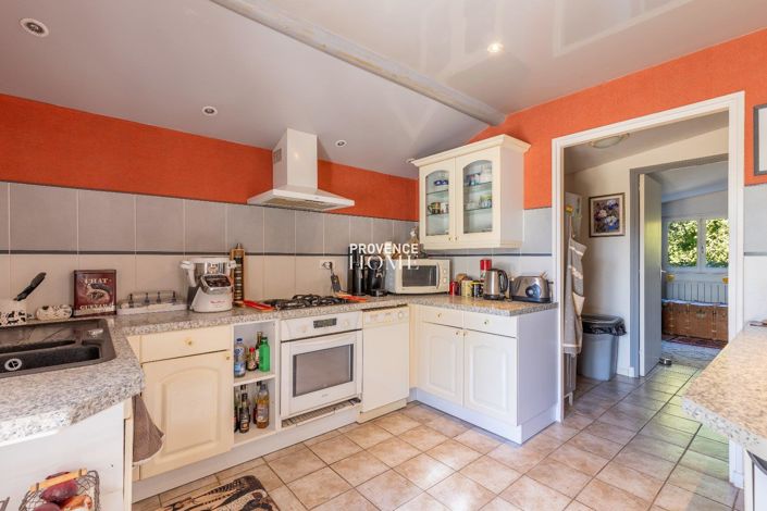 Image No.14-3 Bed House for sale