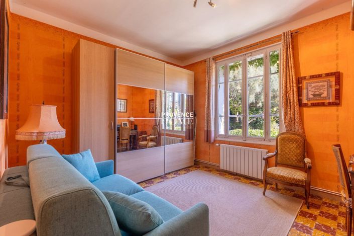 Image No.8-3 Bed House for sale