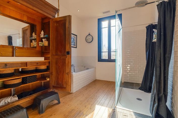 Image No.18-3 Bed House for sale